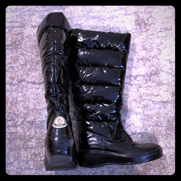 moncler puffer boots